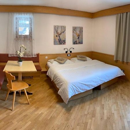 Bed & Breakfast Garni Tobia Кампітелло-ді-Фасса Екстер'єр фото