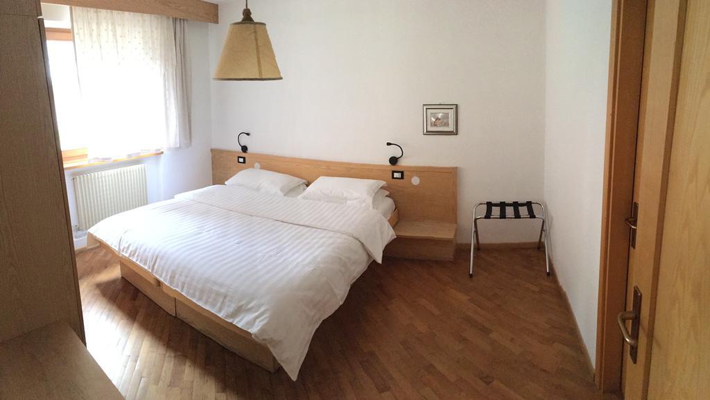 Bed & Breakfast Garni Tobia Кампітелло-ді-Фасса Екстер'єр фото