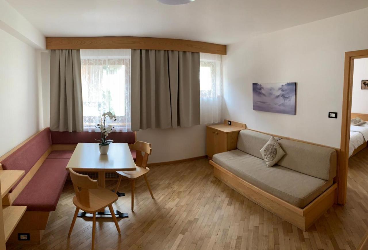 Bed & Breakfast Garni Tobia Кампітелло-ді-Фасса Екстер'єр фото